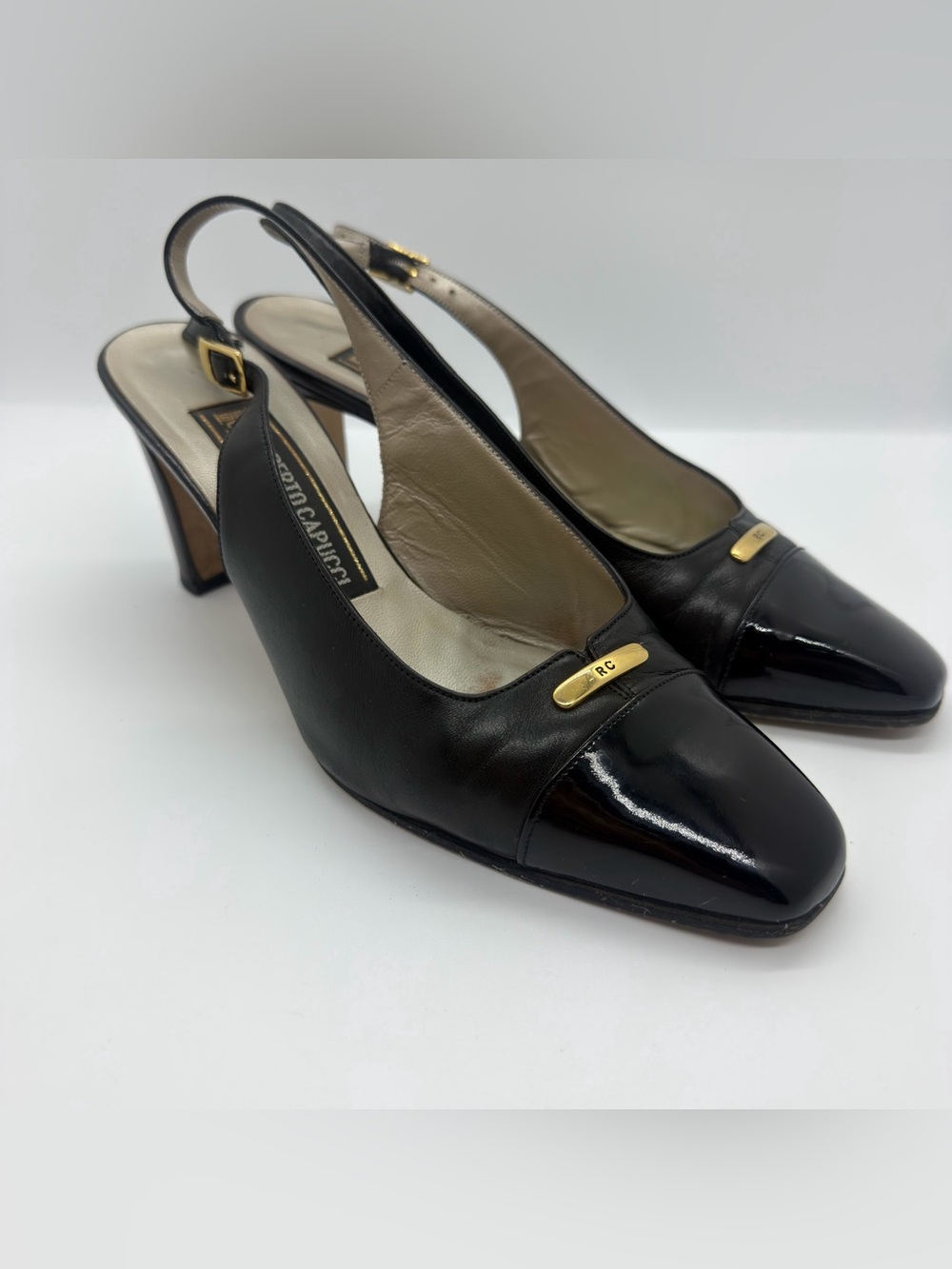 Roberto Capucci Black Leather Slingback Heels Gold Accents Size 8B Made in Italy